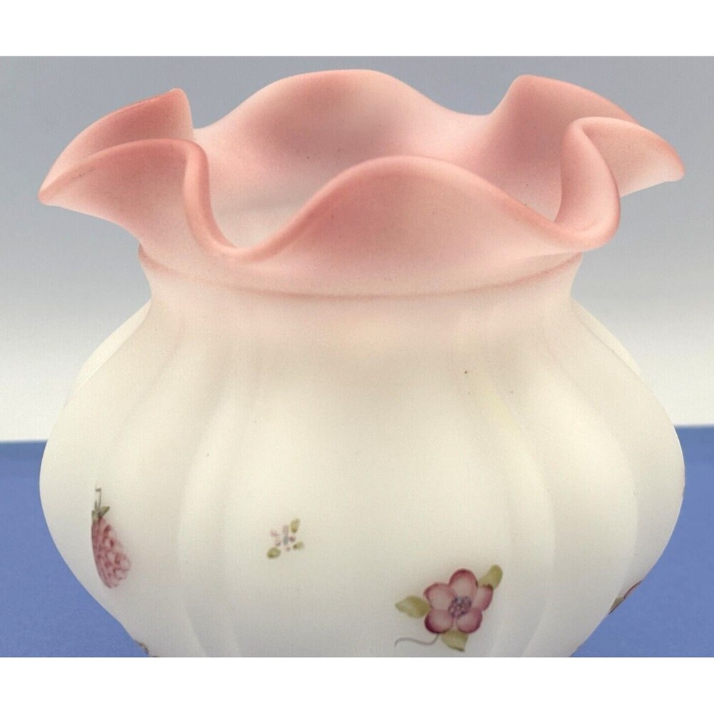 Fenton White Satin Sm Vase Romantic Country Berries & Blossoms Opaque Signed EUC - Picture 8 of 16